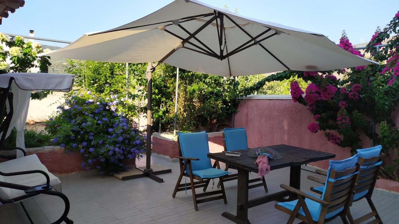 Locrihouse-Stylish Comfortable Home In Galaxidi ภายนอก รูปภาพ